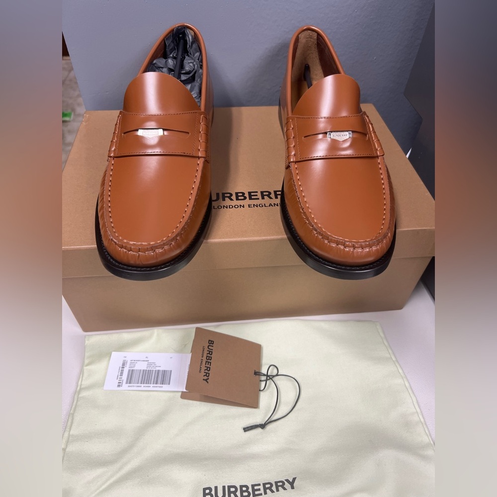 NIB- Burberry Tan Rupert’s coin Leather Loafers - Picture 7 of 12